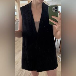 DR2 Black Vest with Leopard Print Interior